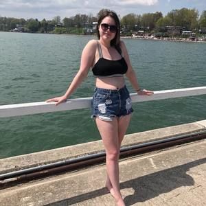 Meet your Posher, Alina